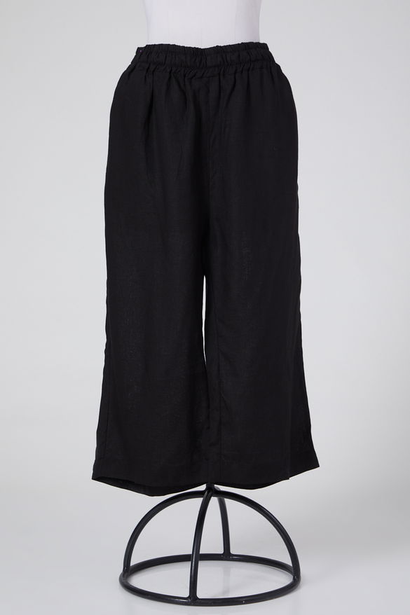 Black Pants In Linen