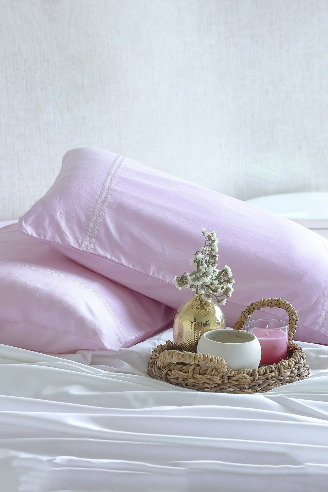 Misty Lilac Cotton Sateen Bedsheet Set With Oval Embriodery Detail